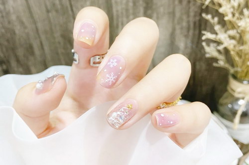 广州哪里可以学美甲美容,一般要多少学费