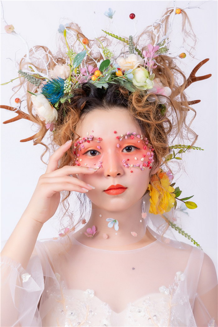 广州白云区化妆培训学校学全套多少钱