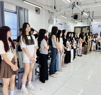 30岁学美发晚不晚,40岁转行学美发靠谱吗