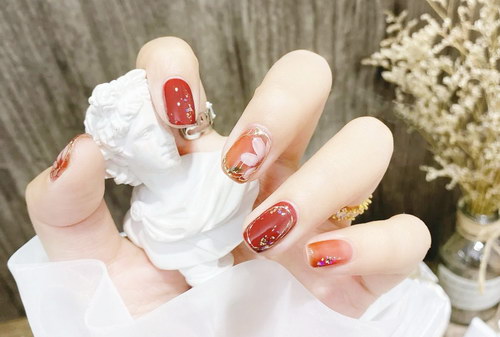 2025美甲行业前景分析,美甲创业机会